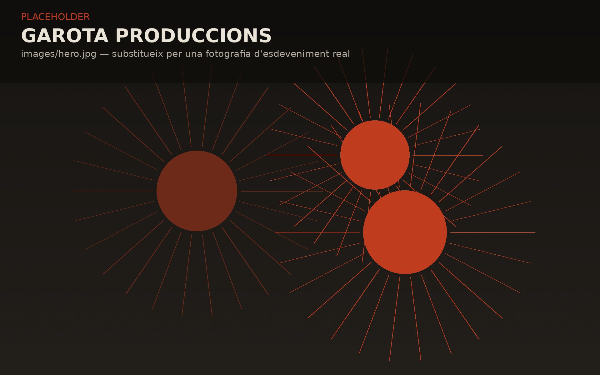 Equip tècnic i escenari il·luminat durant un esdeveniment de Garota Produccions